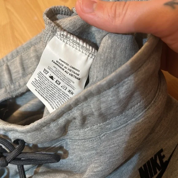 Nike Tech Fleece Grey Joggers (Mens L)